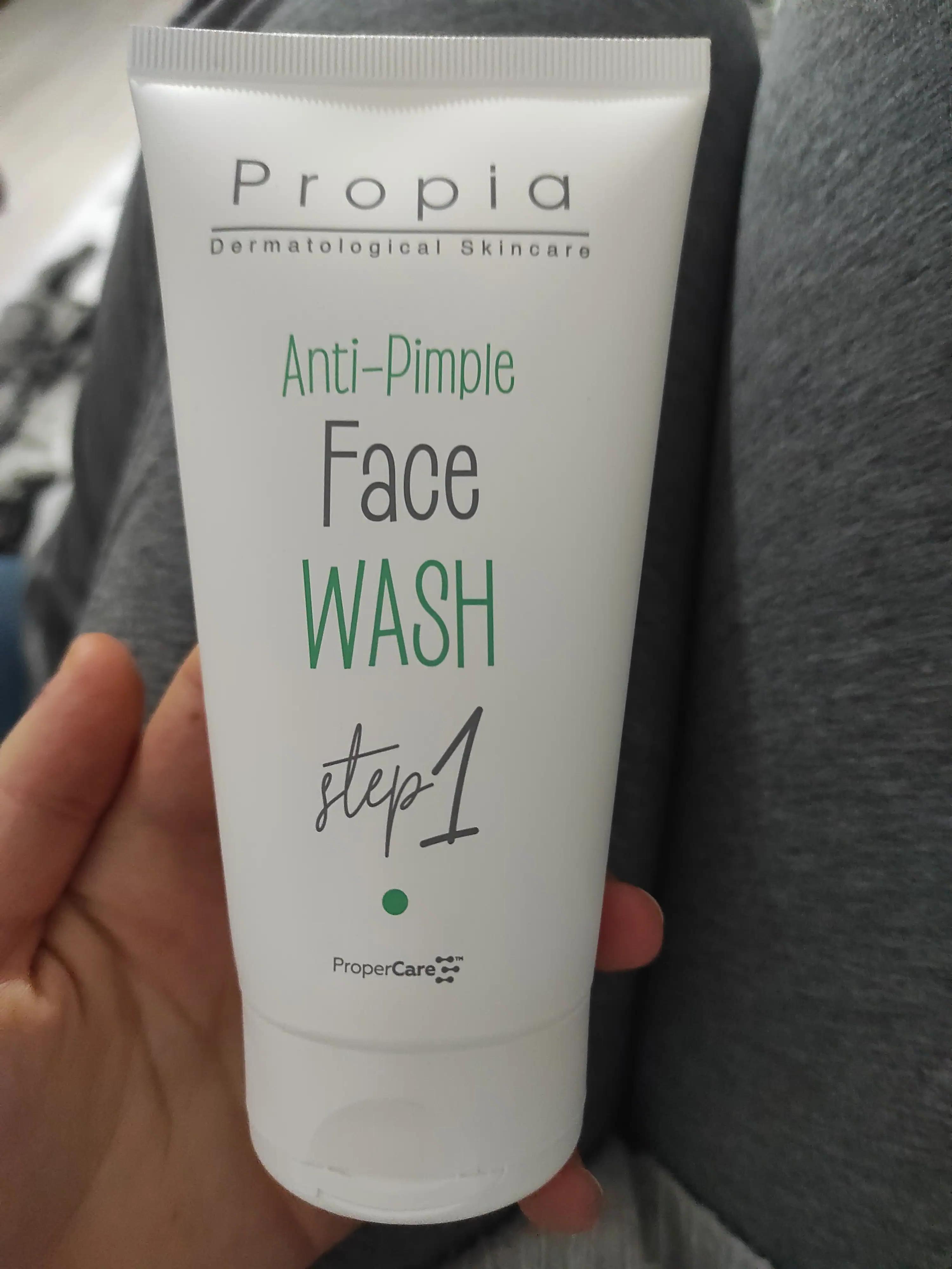 Propia Anti pimple face wash step 1