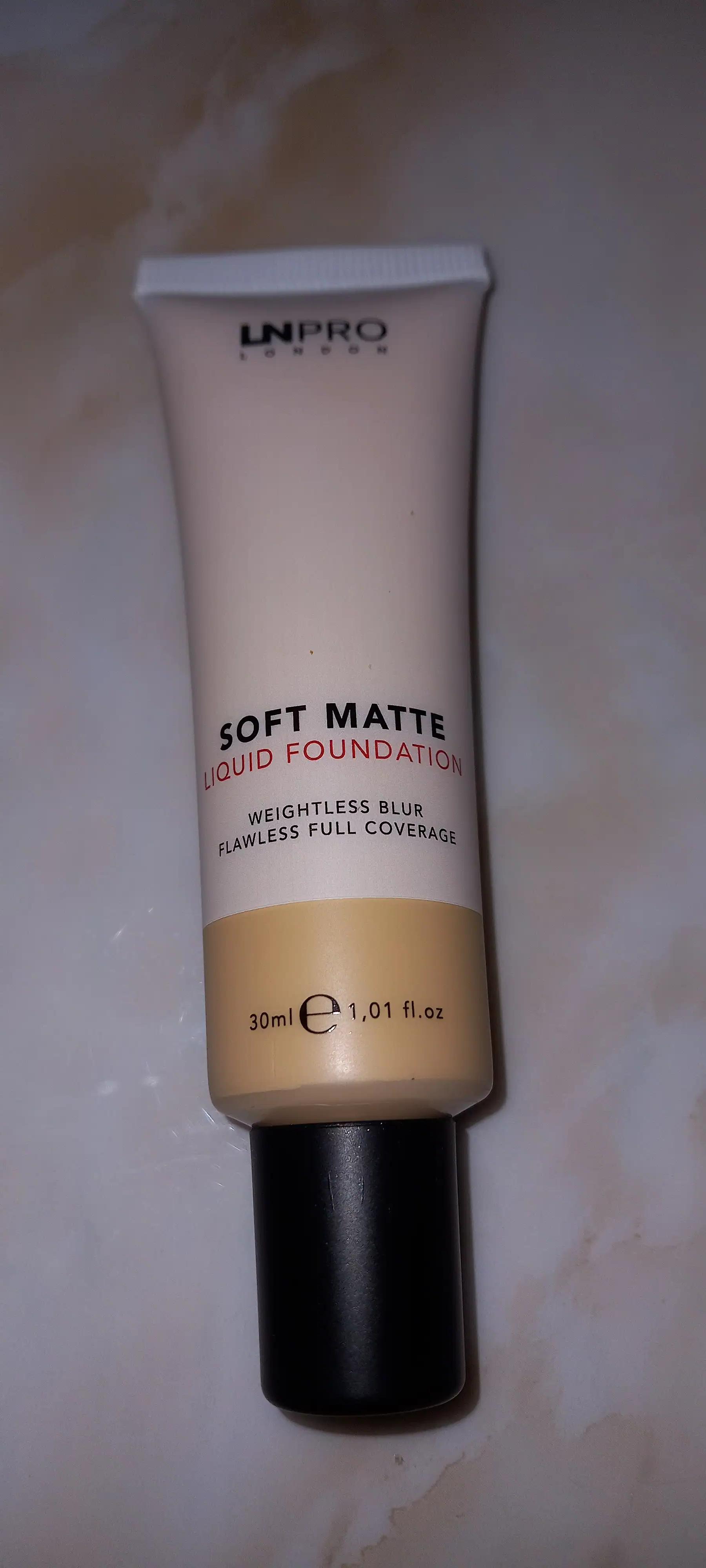 LN Pro Матова тональна основа Soft Matte Foundation №104