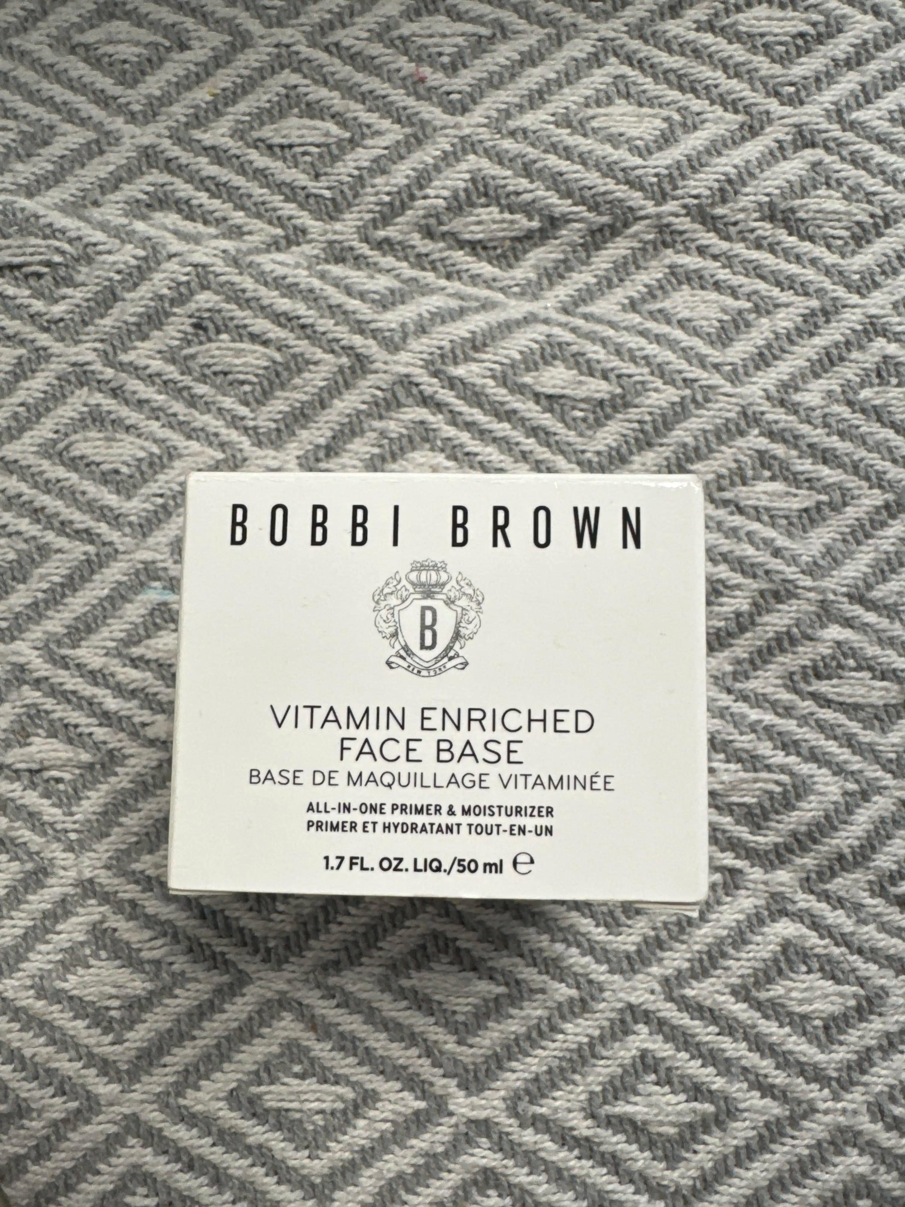 Bobbi Brown Vitamin enriched face base , base de maquillage vitaminee