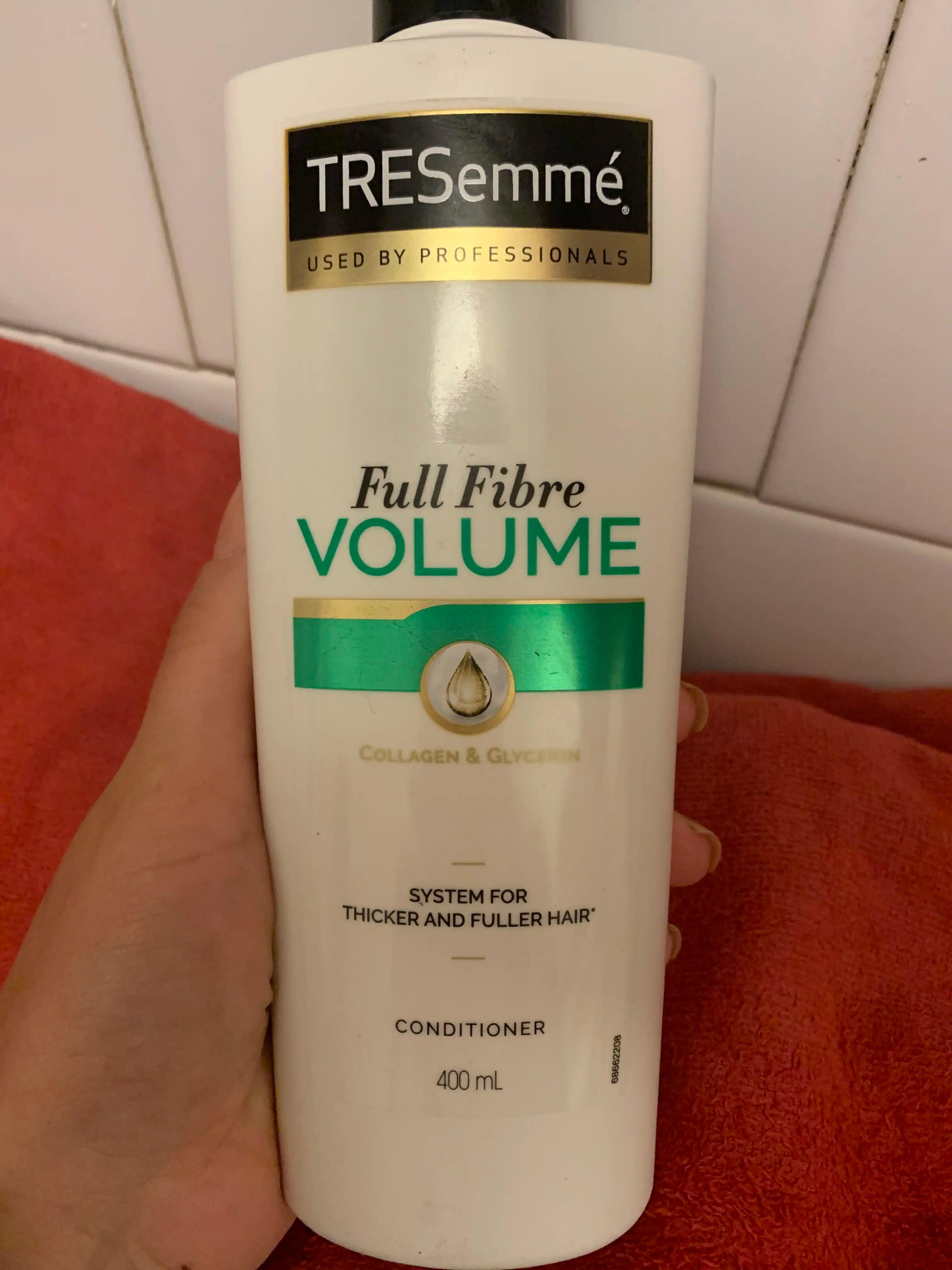 Tresemme Full Fibre Volume для надання об'єму густому волоссю, з колагеном та гліцерином